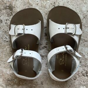 Sun San Salt water H&L sandals**Velcro